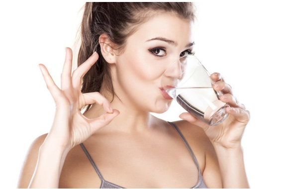 Một ngày nên uống bao nhiêu nước sạch là đủ để có được sức khỏe tốt?